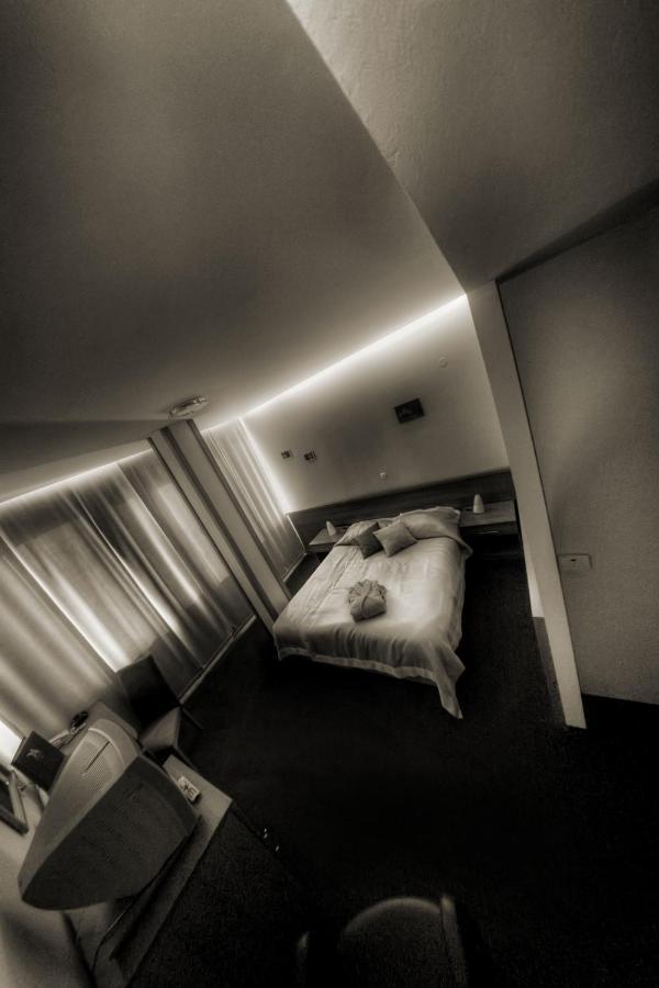 Hotel Lav 부코바르 외부 사진