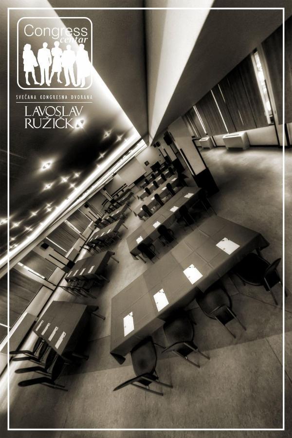 Hotel Lav 부코바르 외부 사진