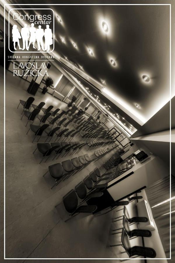 Hotel Lav 부코바르 외부 사진